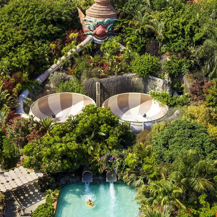 Siam Park Champagne Club, Solo Adulti, un Letto Balinese per Due