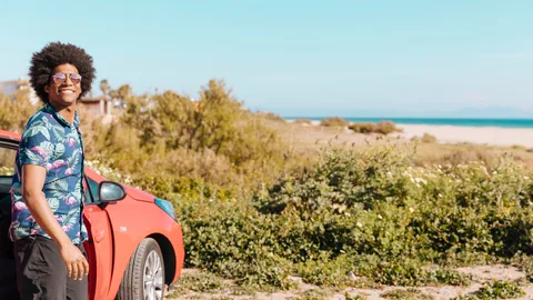Conducir en Tenerife: ¿necesitas un coche y qué debes saber si alquilas uno?